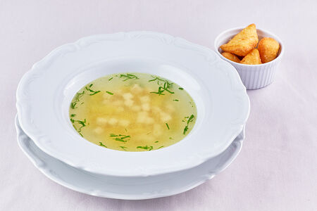 Куриный бульон с домашней лапшой