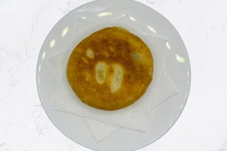 Пирожок с картофелем и грибами