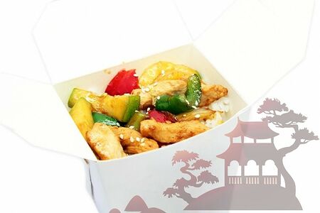 Вок свинина с рисом и овощами по-пекински