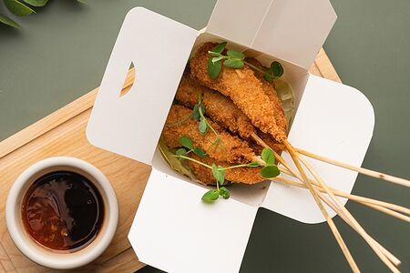 Тигровые креветки в хрустящей панировке с соусом терияки и сладкий чили