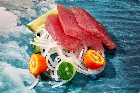 Сашими Тунец