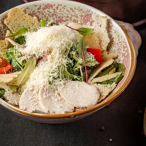 Цезарь с курицей