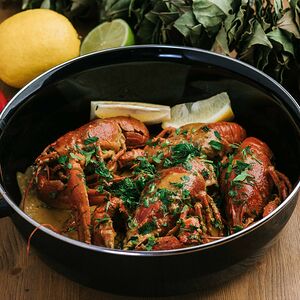 Вареный рак с соусом Том Ям (крупный)