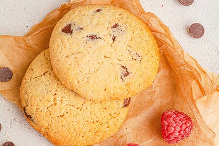 Печенье ванильное с шоколадом