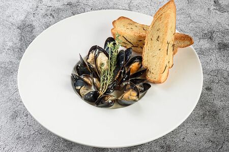 Мидии Чилийские в сливочном соусе