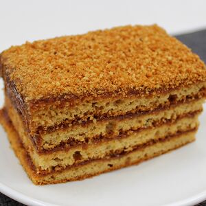 Пирожное нарезное Медовое