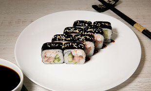 Ролл Футомак с угрем и креветкой