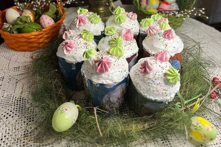 Кулич творожный с цукатами