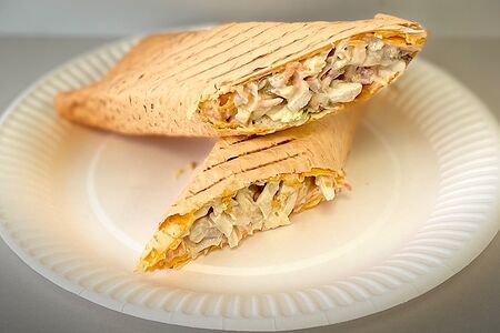 Шаверма в сырном лаваше