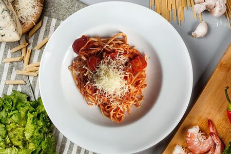 Паста с кальмаром и креветкой