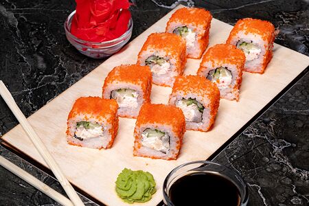 Ролл Тигровая креветка с лососем