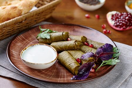 Толма в винoградных листьях с мацони