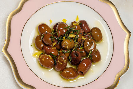 Маринованные оливки