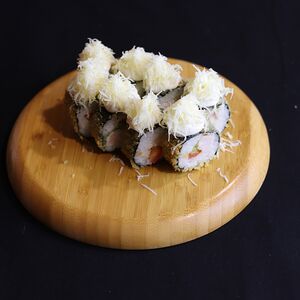 Горячий ролл Цезарь с курицей