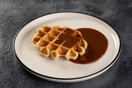 Льежская вафля с топпингом на выбор