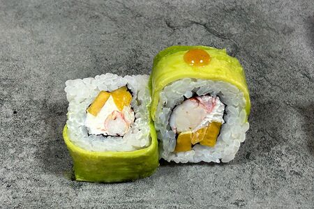 Ещё зелёный