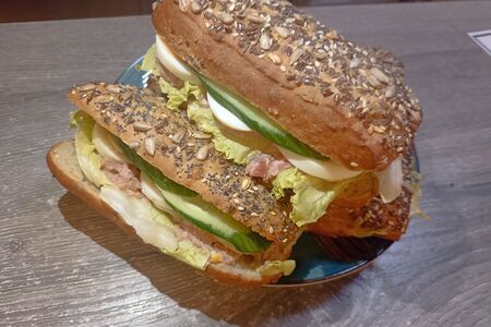 Сэндвич с тунцом