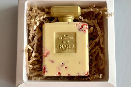Chanel №5 Духи из белого шоколада ручной работы