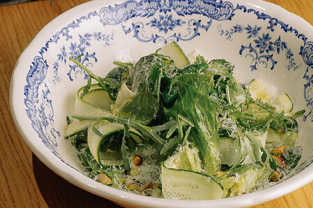 Зелёный салат с пекорино