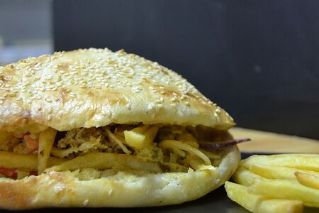 Шаурма в хлебе из курицы