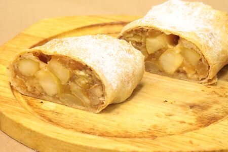 Изысканный с грушей и горгонзолой