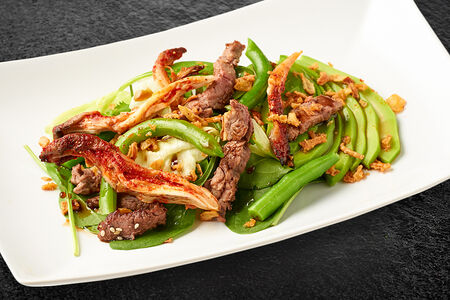 Салат с телятиной и авокадо