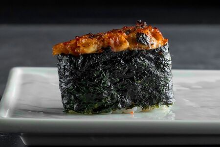 Гункан запеченный Угорь