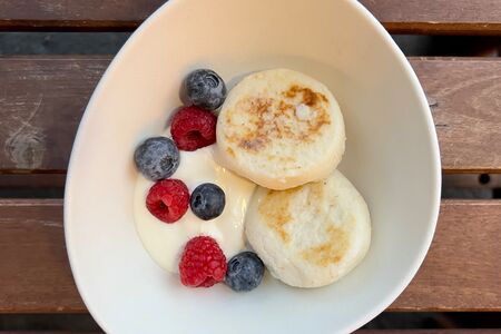 Сырники со сметаной