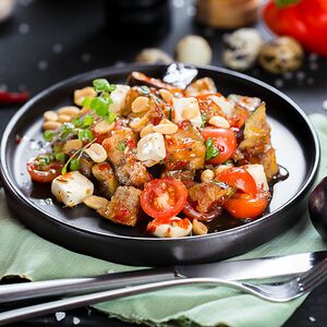 Салат с баклажанами и фетой