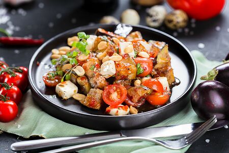 Салат с баклажанами и фетой