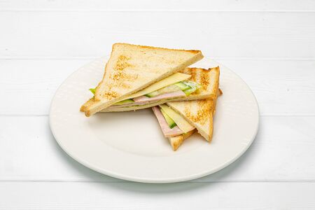 Бутерброд с ветчиной