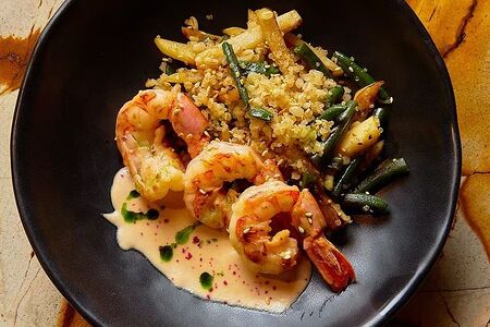 Лангустин с кенийской фасолью, тыквой и кремом