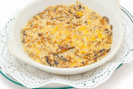 Грибы, запеченные со сливочным соусом и сыром пармезан