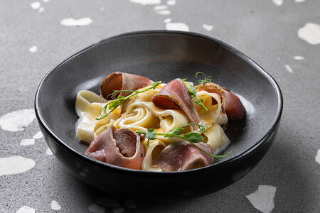 Тальятелли с утиной грудкой