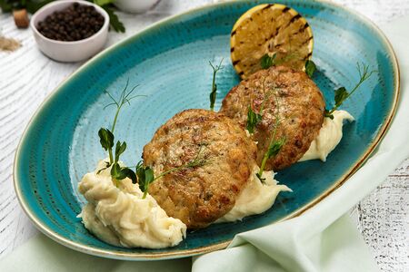 Щучья котлета с картофельным пюре