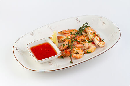 Северные креветки обжареные с чесноком и розмарином