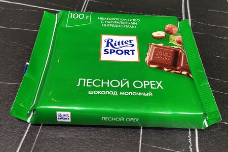 Шоколад Ritter Sport лесной орех