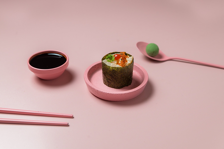 Острый гункан с креветкой