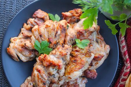 Шашлык из куриного окорока с хребтом