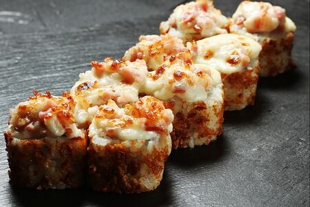 Запеченный ролл Криспи бекон