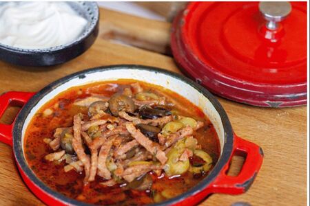 Солянка мясная