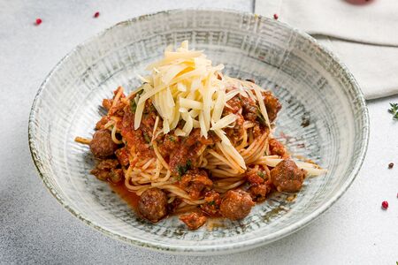 Спагетти с мясным рагу