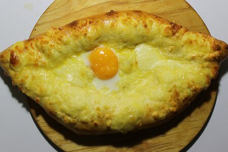 Хачапури по-аджарски