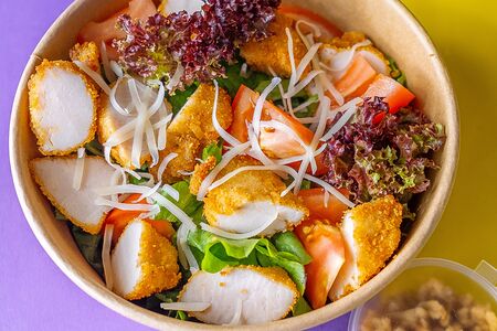 Салат фирменный Mac & Cheese