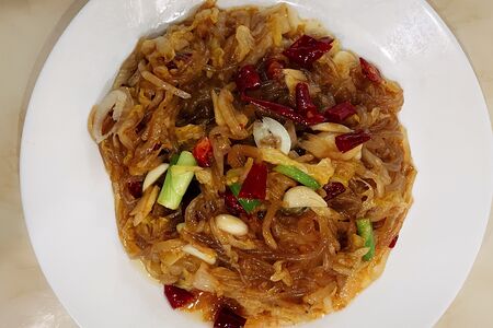 Пекинская капуста с фунчозой