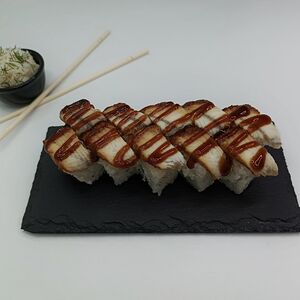 Ролл Золотой дракон