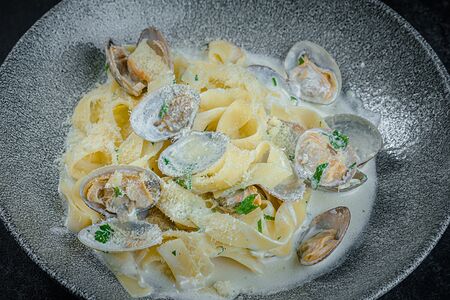 Паста с вонголе