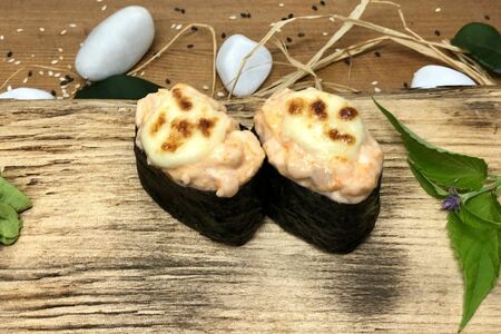 Запеченные суши