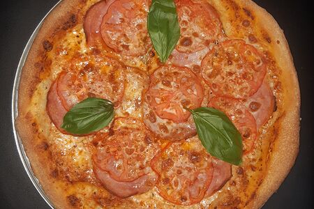 Пицца Курица-ветчина