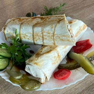 Шаверма в лаваше двойная